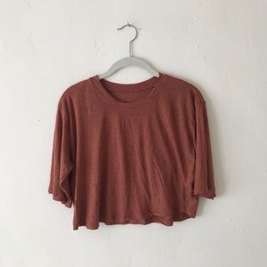 ALO YOGA salmon rust crop top